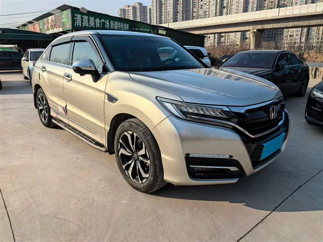 出售17年本田urv1.5两驱豪华